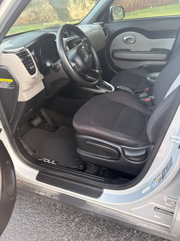 The Kia’s front seats